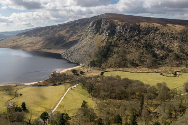 wicklow way route wicklow mountains national park wandelen ierland lough tay
